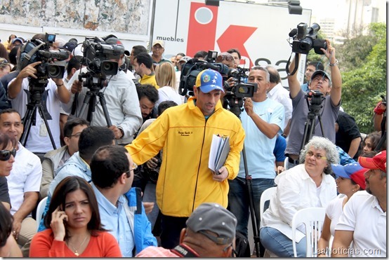 Henrique Capriles, anunció movilización nacional contra grupos paramilitares_ (6)