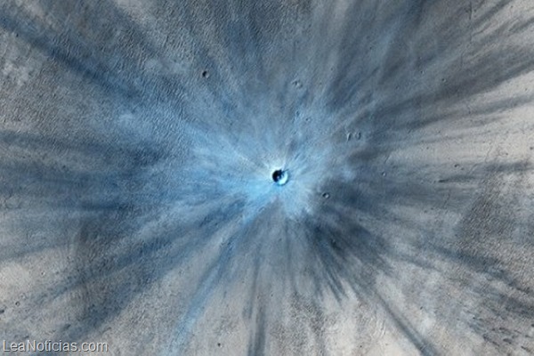 crater azul marte