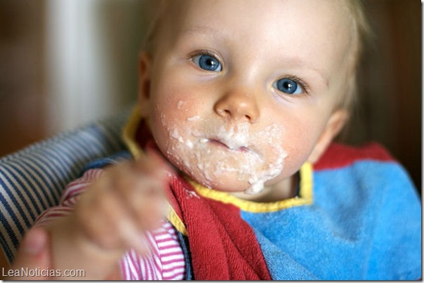 niño comiendo