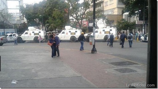 tanquetas en caracas 13 de febrero_ (2)