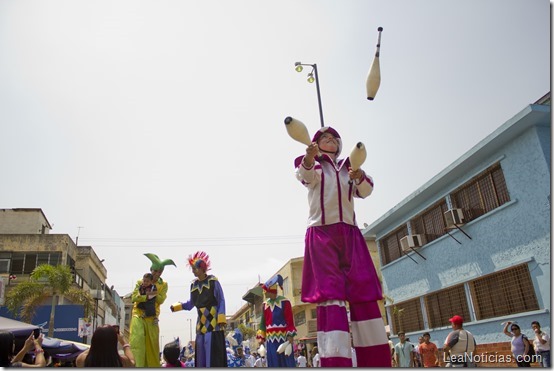 Desfile Carnaval Barcelona Anzoategui 2014_ (10)