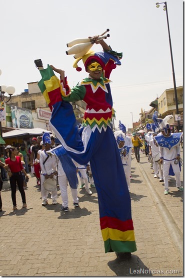 Desfile Carnaval Barcelona Anzoategui 2014_ (13)