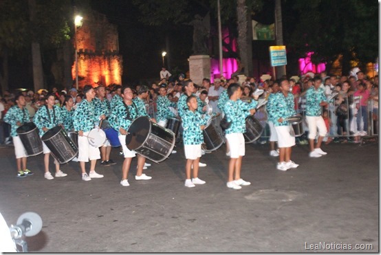 Desfile Carnaval Barcelona Anzoategui 2014_ (2)