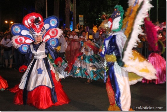 Desfile Carnaval Barcelona Anzoategui 2014_ (9)