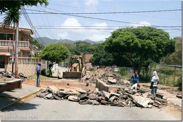 Ingeniería Municipal arregla y asfalta calle La Noria de La Asunción (3)