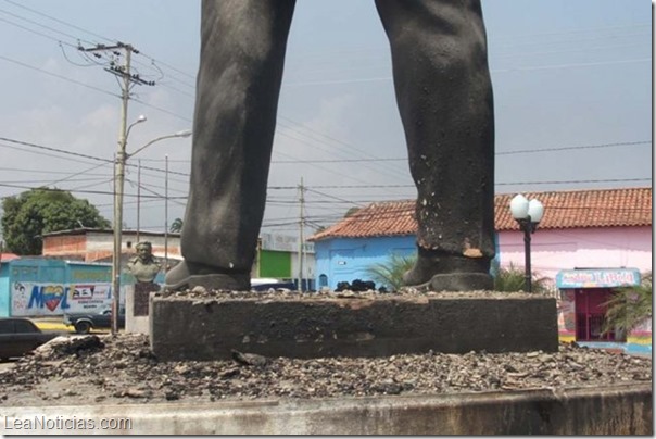 estatua chavez