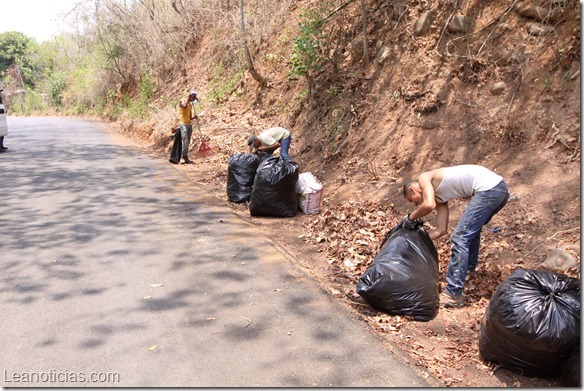 mantenimiento via las minas de naricual Bna 03-04-2014 jrojas (1)