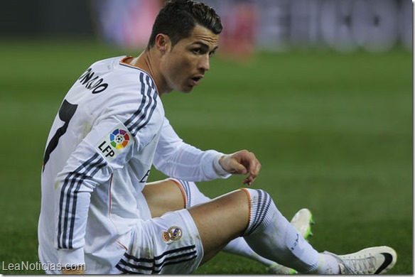 Cristiano_Ronaldo-Real_Madrid-Barca_MDSVID20140318_0159_17