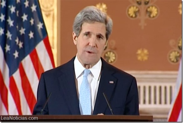 John-Kerry-speaking-in-Lo-016