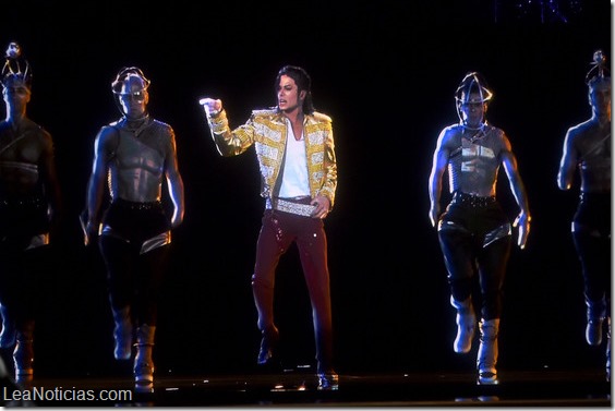 rs_560x415-140518183429-1024.Michael-Jackson-Billboard-Awards.jl.051814_copy