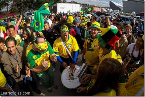 inauguracion mundial -brasileños