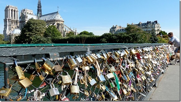 paris puente de los candados del amor 1