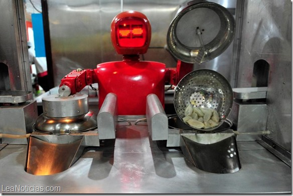 restaurant chino atendido por robots 3