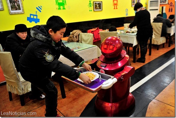 restaurant chino atendido por robots 5