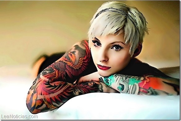 mujer tatuada 2
