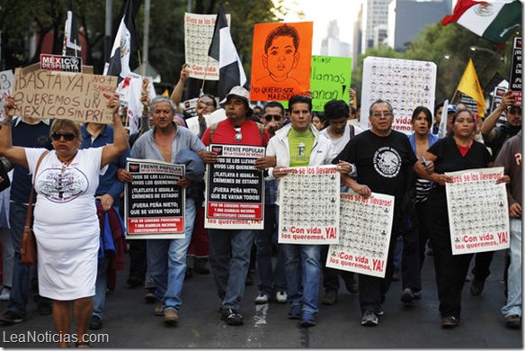 protestas-estudiantes-desaparecidos-Ciudad-Mexico_