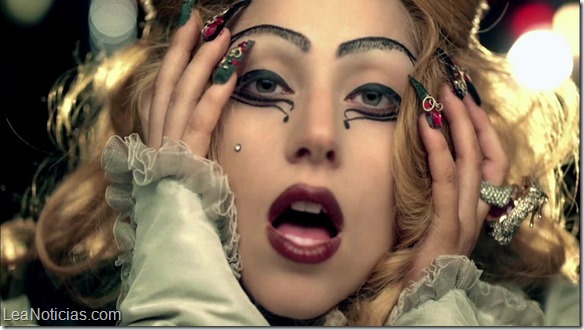 Lady_Gaga_-_Judas_302