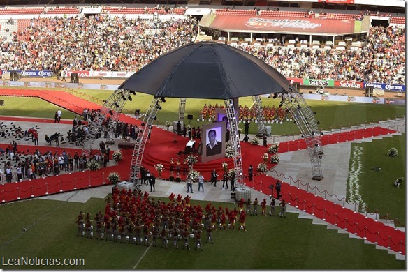 estadio azteca chespirito