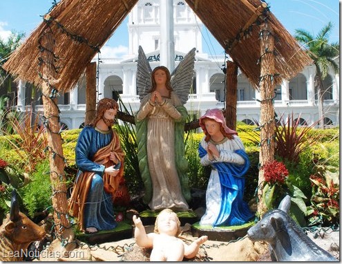 papa-pesebre-y-arbol-tocan-el-.png.654x469_q85_crop-smart