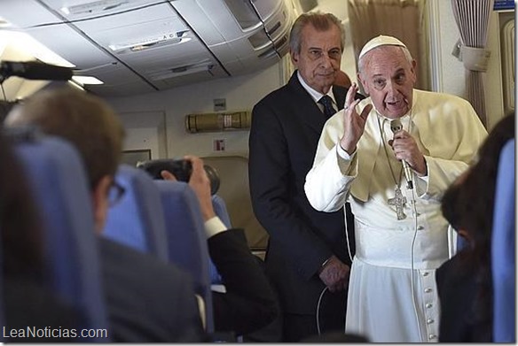 papa-francisco-avion--644x362