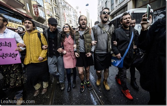 hombres contra violencia turquia