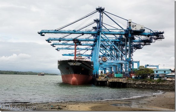 barco contenedores panama