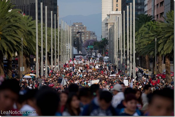 marcha mexico estudiantes iguala 1