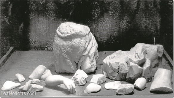 17 fragmentos de la escultura "San Juan Bautista niño"