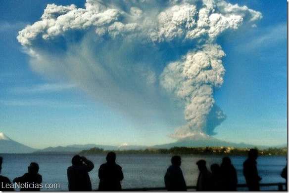 Alerta roja en Chile por erupción del volcán Calbuco