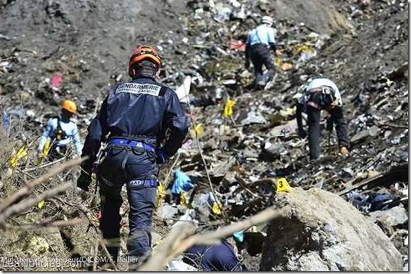 Confirman que el copiloto de Germanwing ajustó la altura y la velocidad para estrellar el avión