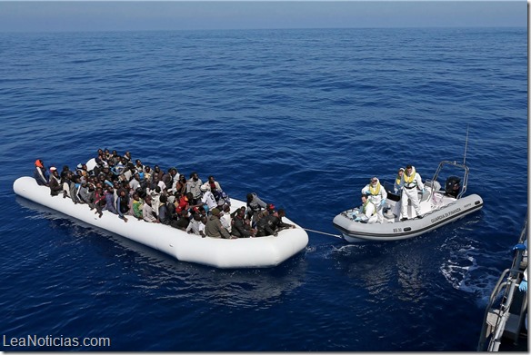 Rescatan a 84 migrantes en el Mediterráneo