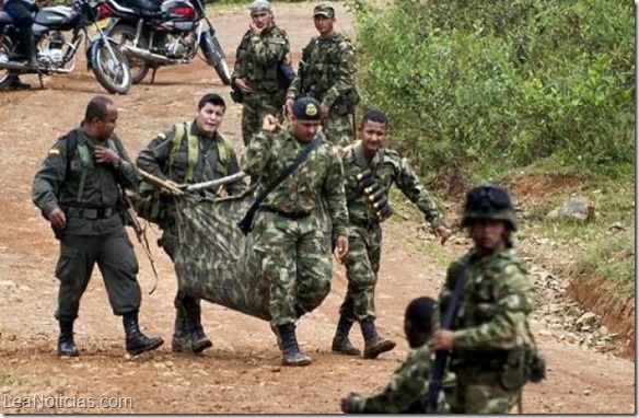 Santos reanuda bombardeos contra FARC tras ataque que dejó 11 muertos