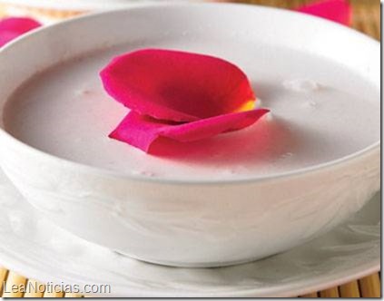 sopa de rosas