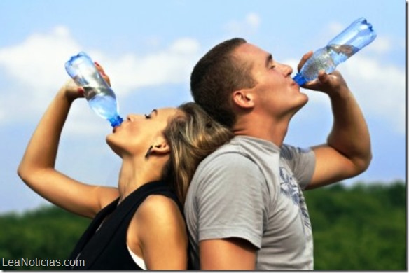Claves por las que debes beber suficiente agua