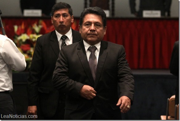 Destituyen al fiscal general de Perú por participar en investigaciones anticorrupción