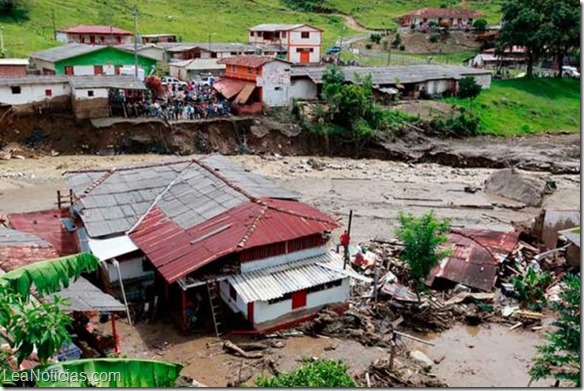 Francia se solidariza con Colombia tras la avalancha en Salgar