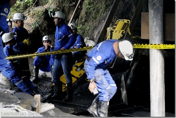 Rescatan los últimos cuerpos de mineros colombianos