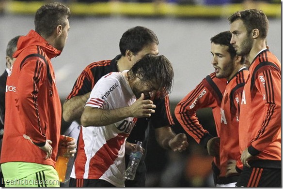 Suspenden partido de fútbol en Argentina por ataque con gas pimienta a jugadores