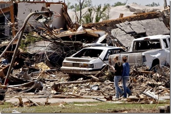 Tornado deja nueve muertos y causa daños en el norte de México