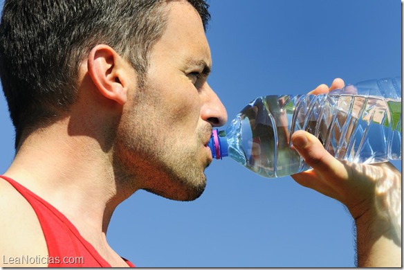 14 Beneficios de tomar agua
