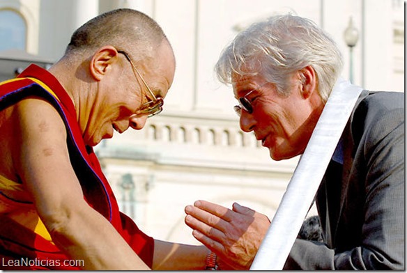 Dalái lama y Richard Gere predican la sabiduría del perdón y la compasión