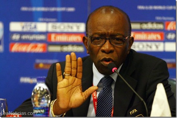 Exvicepresidente de la FIFA Jack Warner dice temer por su vida
