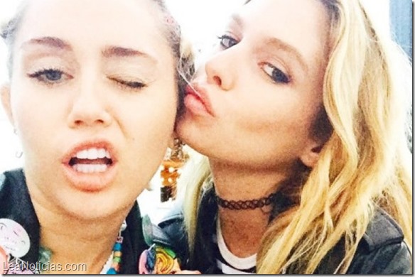 Miley Cyrus sale con una modelo de Victoria’s Secret