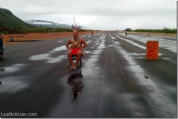 Pemones trancan pista de Canaima ante indolencia por minería ilegal