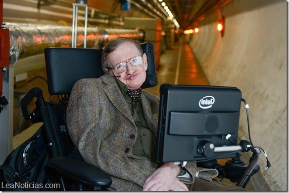Stephen Hawking consideraría el suicidio asistido si fuese una carga