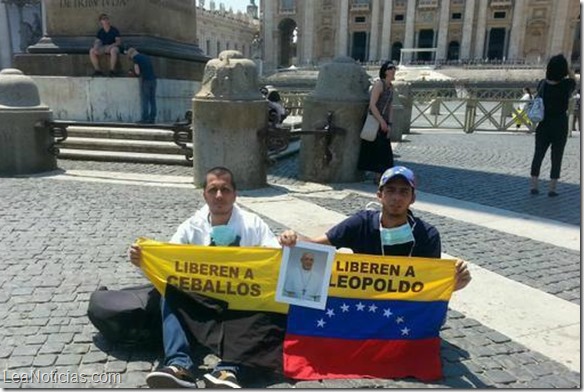 Venezolanos en huelga de hambre en Roma pretenden que el papa les reciba