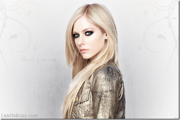 Avril Lavigne llora al revelar su dura enfermedad