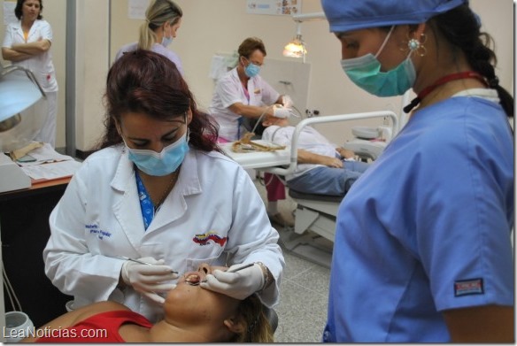 Cambio de divisas afecta la atención dental en Venezuela