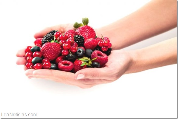 Consumir estas frutas retrasará el envejecimiento de tu piel