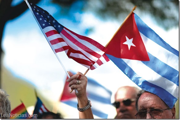 US-PROTESTERS-OPPOSED-TO-OBAMA'S-SHIFT-IN-CUBA-POLICY-DEMONSTRAT